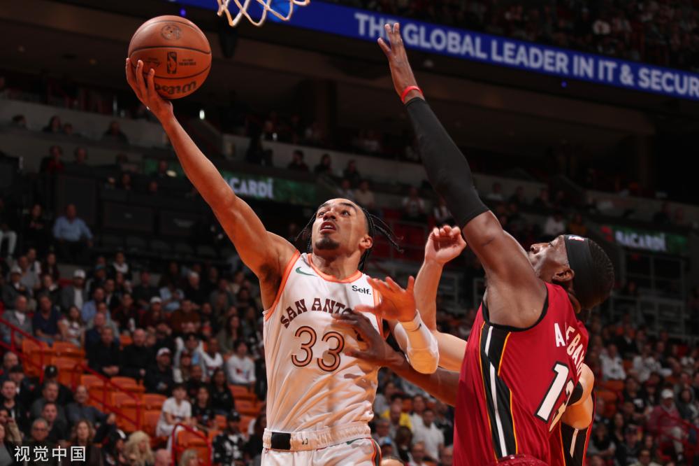 在越野滑雪 在越野滑雪